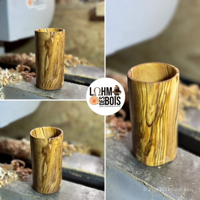 Petit mug en bois tourné