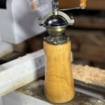 Moulin-a-poivre-Antique-en Pommier